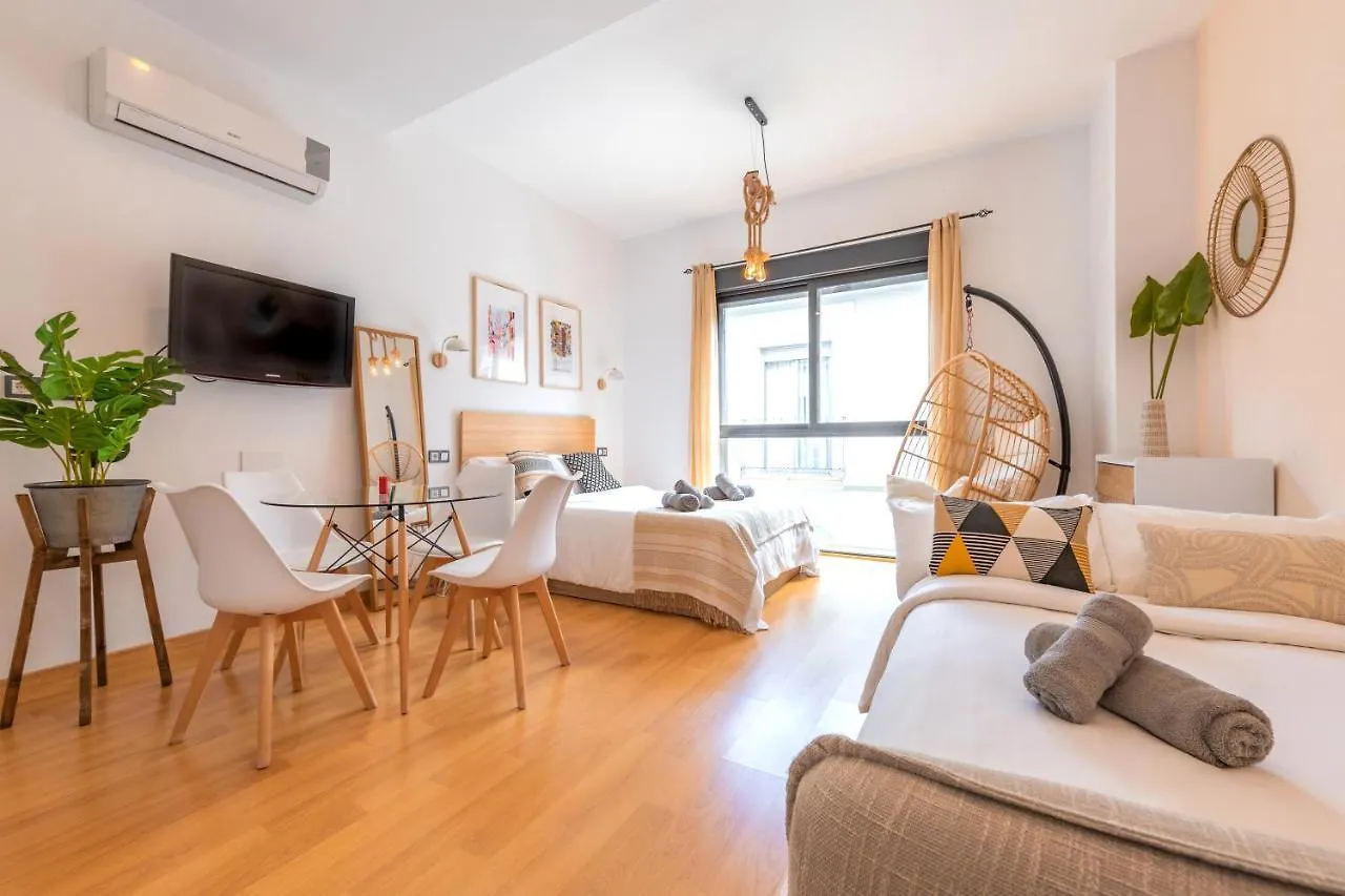 Romantic Studio In The Center By Rems Málaga
